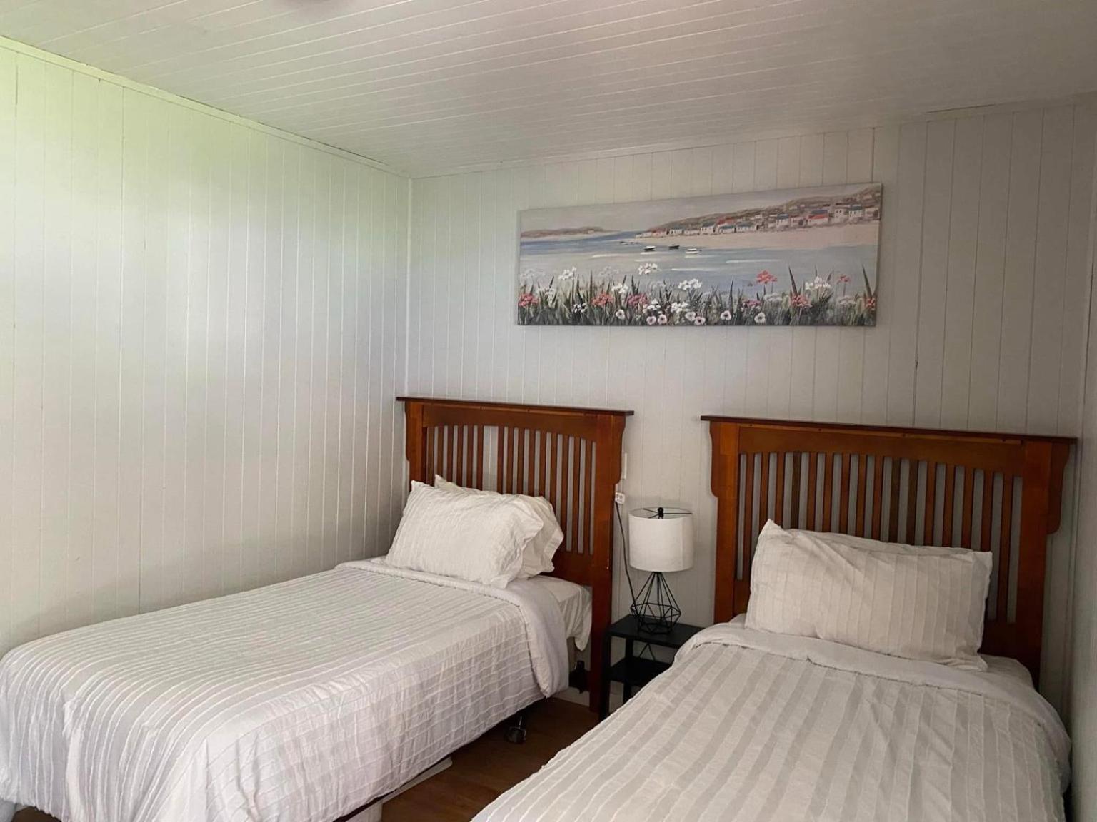 Merland Park Minnow Motel Picton Exterior photo